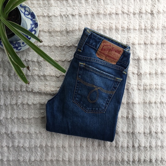Lucky Brand • Lola straight leg jeans - Picture 2 of 6